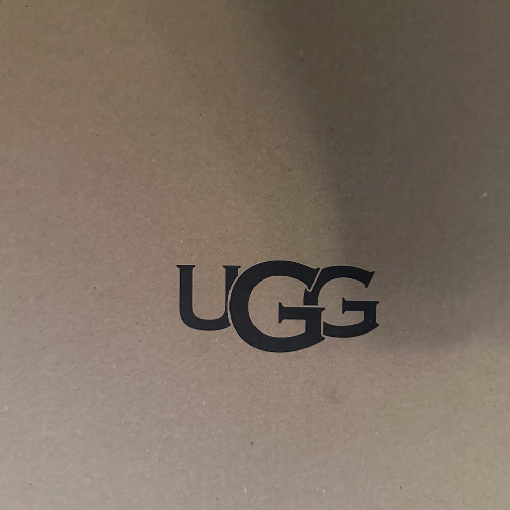 UGG Women's Lowmel Sneaker - Sand - Size 8 - Picture 5 of 9